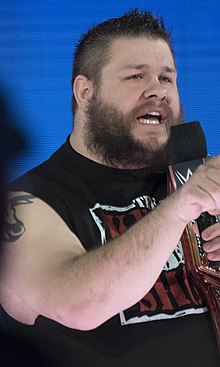 How tall is Kevin Owens?
